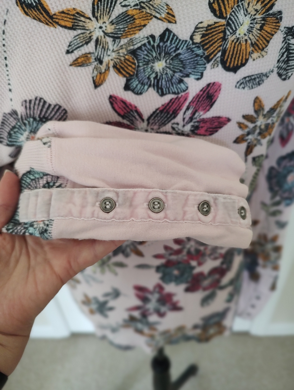 Sundance Pink Floral Waffle Knit Thermal Velvet Button Cuff Top M - Picture 5 of 8